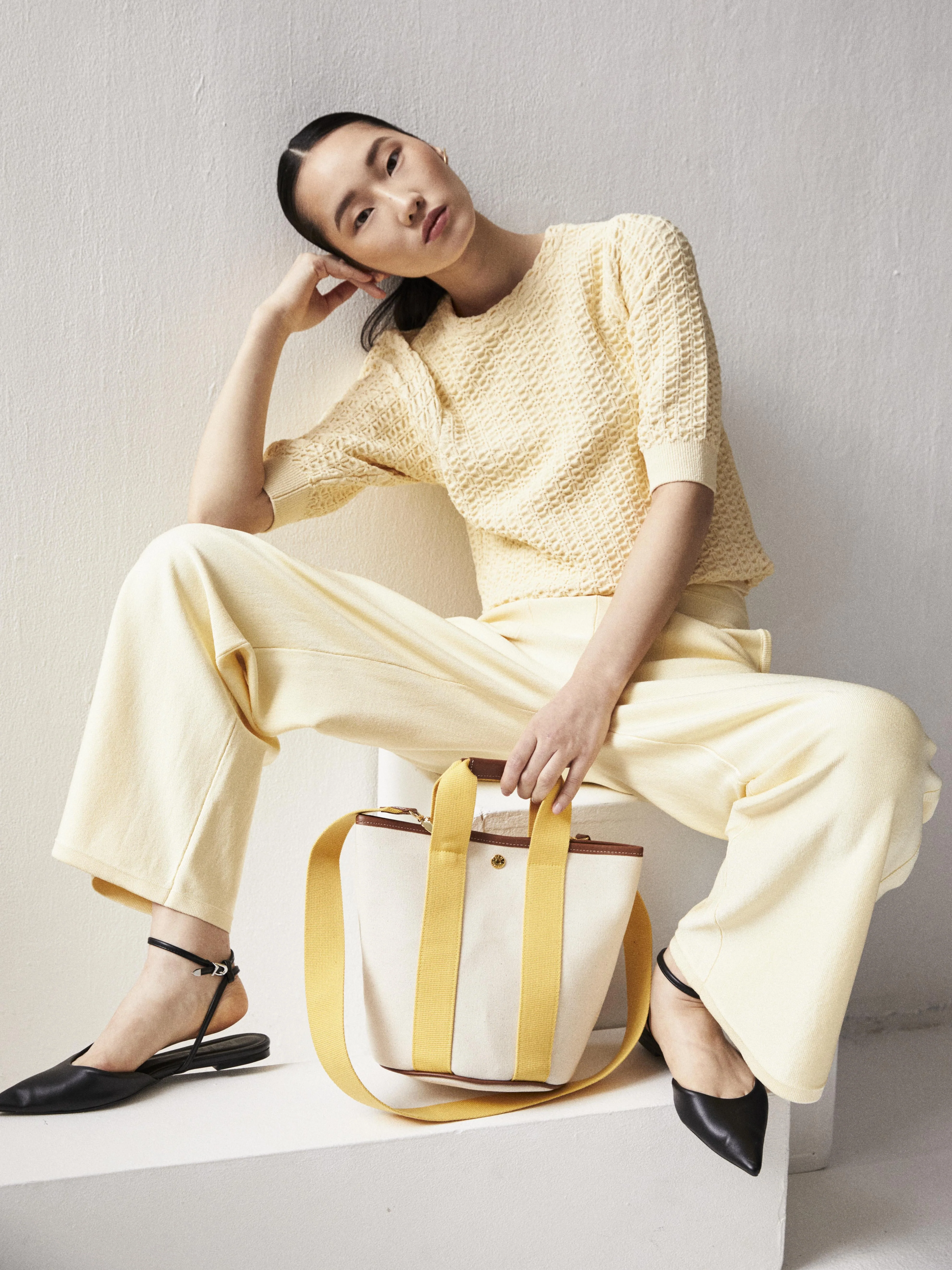 Cruise Bucket S - Essentials Yellow - Image 5