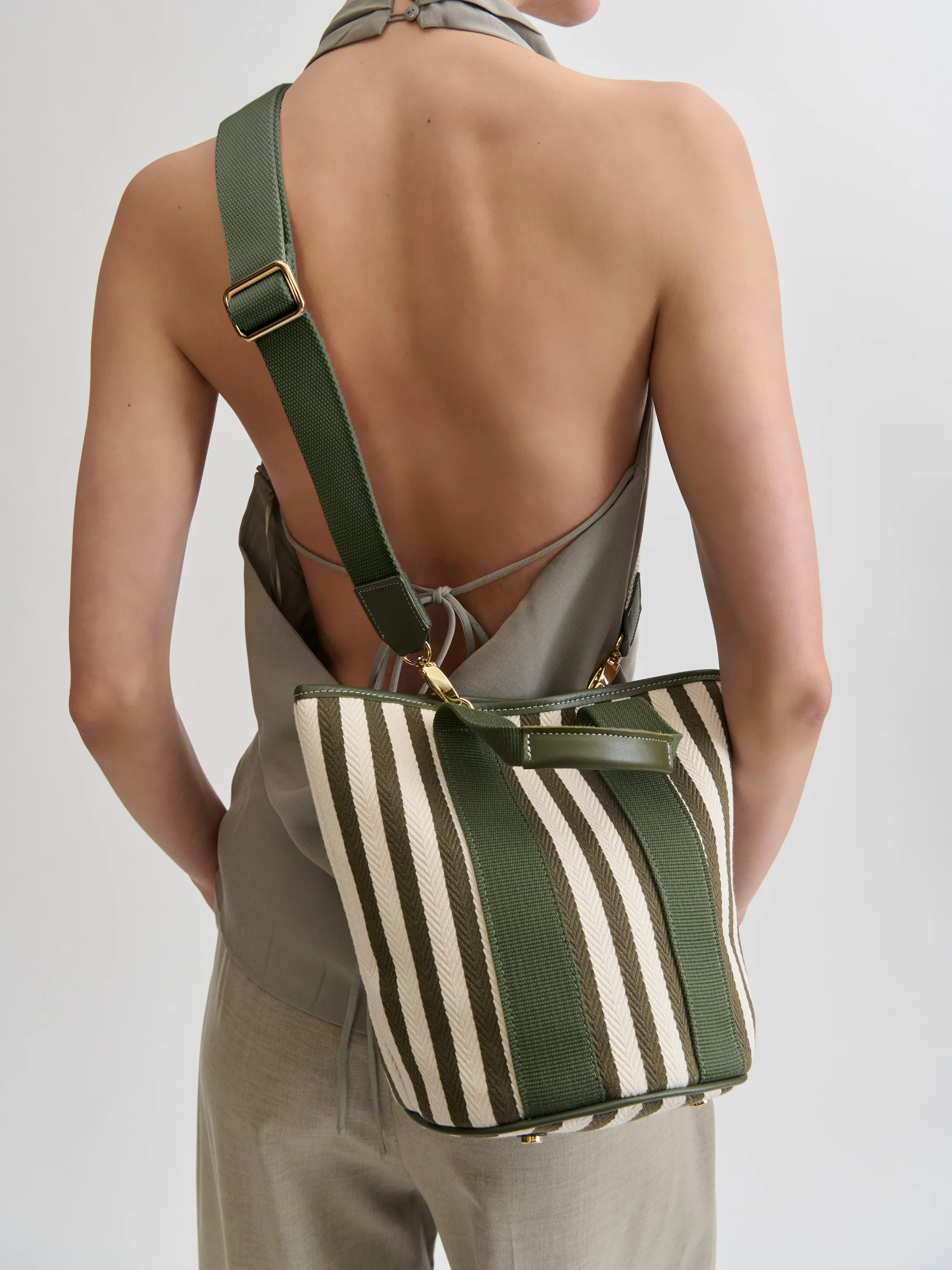 Cruise Bucket S - Palais Royal Kaki - Image 3