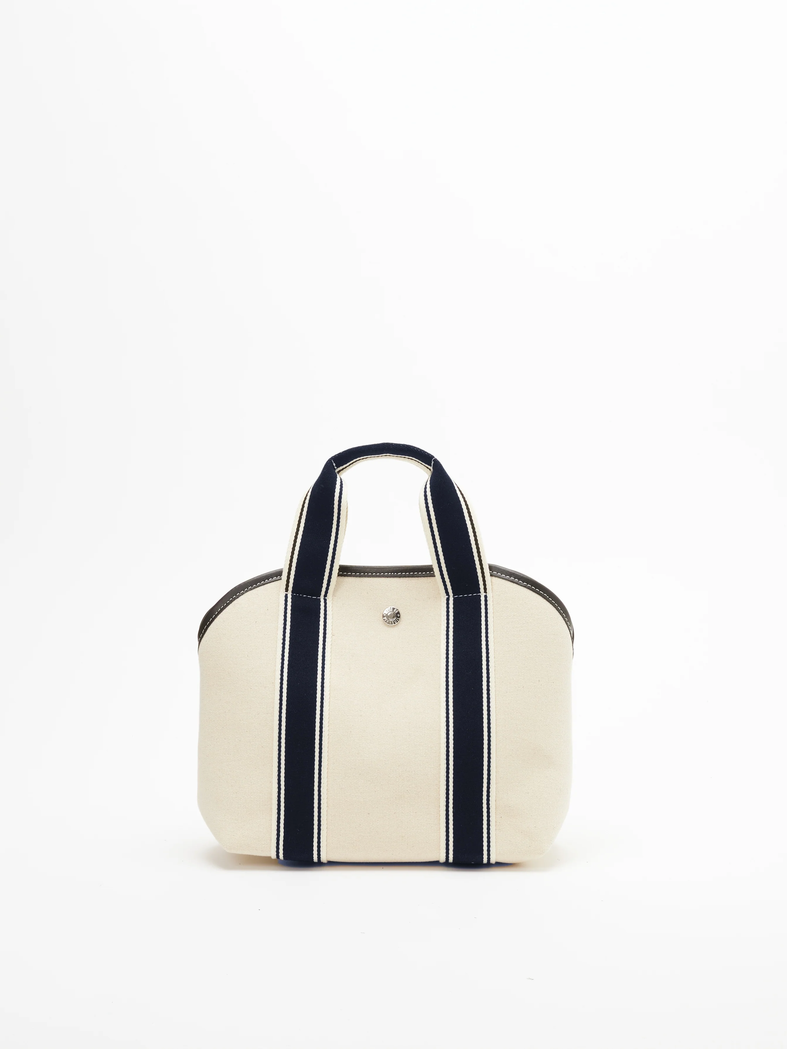 Upper East S - Cruise Line White